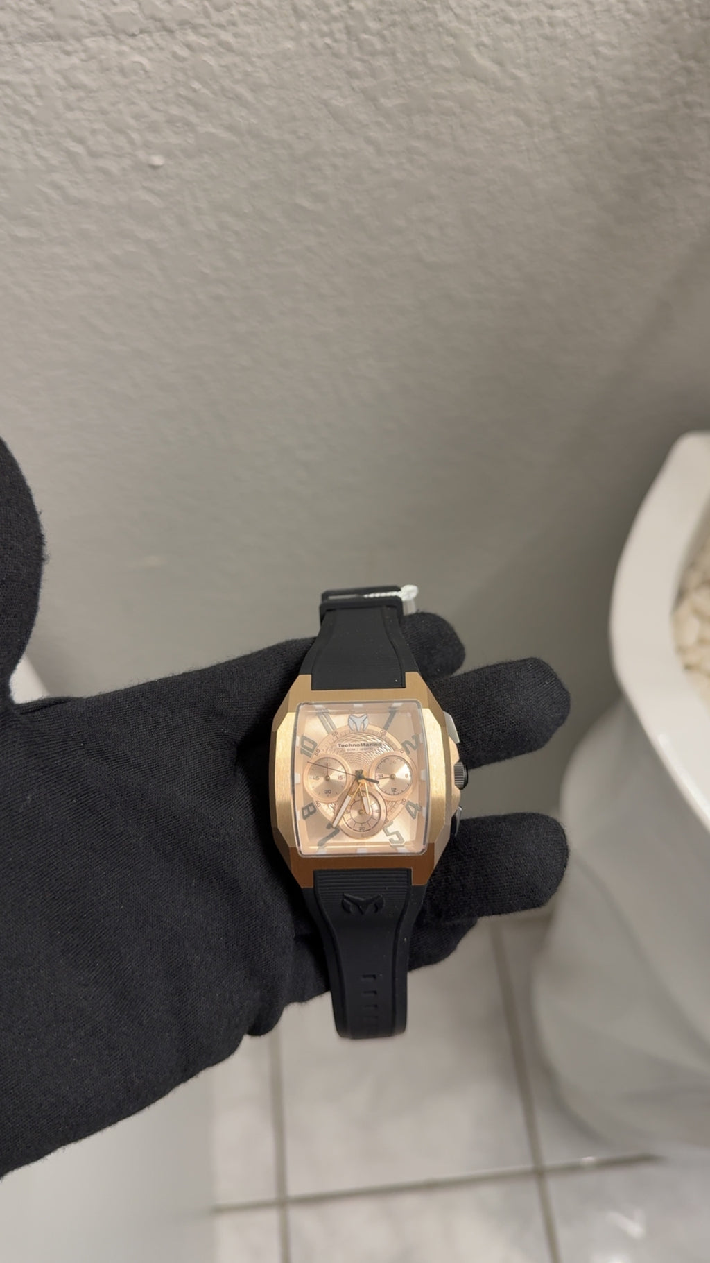 TechnoMarine Aqua Quadrant Men Gold Rose Stainles Steel Black Ruber  (TM225112)